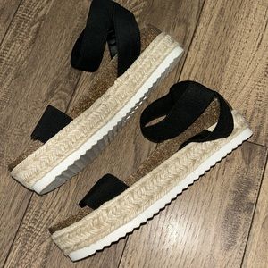 Express sandals